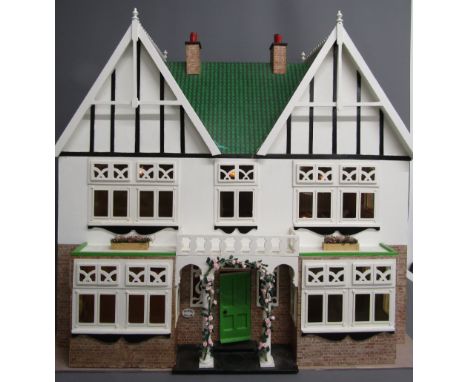 Dolls house with electric lighting and box of lighting accessories - approx. 82cm H x 91.5cm W x 46cm d&nbsp;