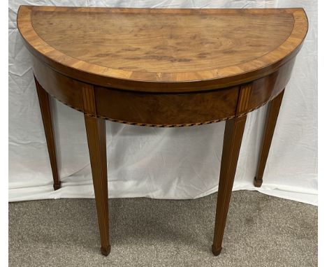 Early 20th century Georgian style fold over card table with burr walnut veneer top