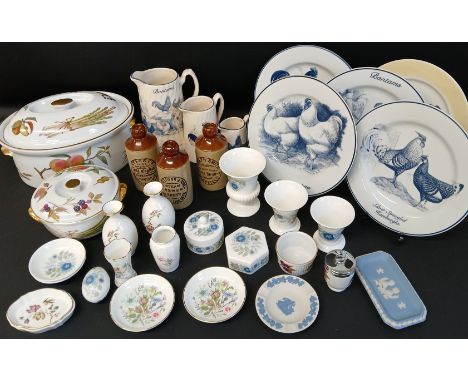 Royal Worcester Evesham casserole dish, smaller casserole dish, ramekin &amp; coddler, selection of Wedgwood Swallow &amp; Co