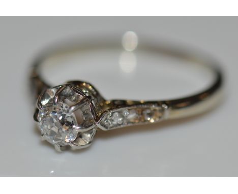 18ct white gold diamond 0.35ct ring set in platinum - ring size N - total weight 2.3g&nbsp;