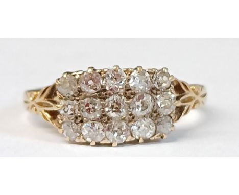 18ct gold diamond ring comprising three rows of five diamonds approx. 0.60ct - Ring Size size W - total weight 4.27g
