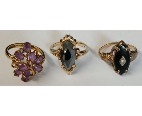 9ct gold amethyst ring 2.9g &amp; 2 x rings marked 10k, total 5.75g
