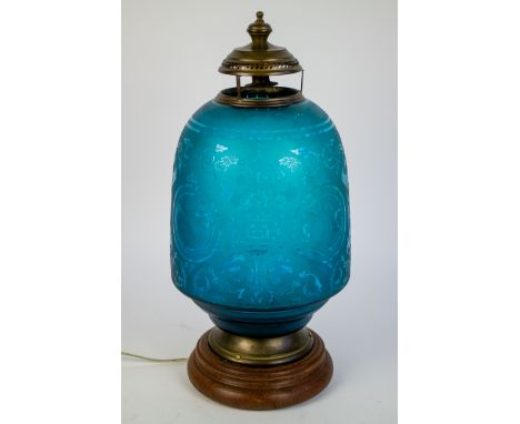 Baccarat engraved lamp 19th C. Engraved hanging lamp in blue glass transformed into a lampadaire. Bacarat gegraveerde hanglam
