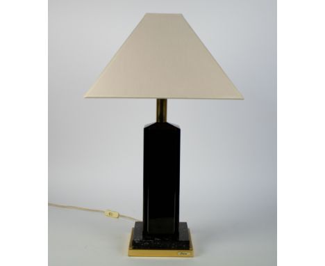 Lampadaire seventies 'Fedam' Stylish table lamp by Fedam 1970. Base in travertine marble and brown lacquered metal Een lampad