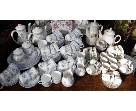 A ROYAL DOULTON 'CONISTON' DESIGN TEA AND COFFEE SERVICE and a quantity of Royal Doulton 'Larchmont' tea and coffeeware