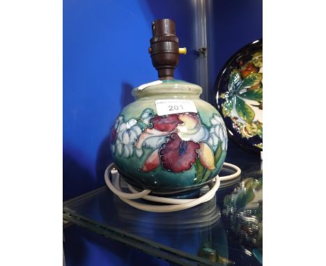 A MOORCROFT TABLE LAMP 