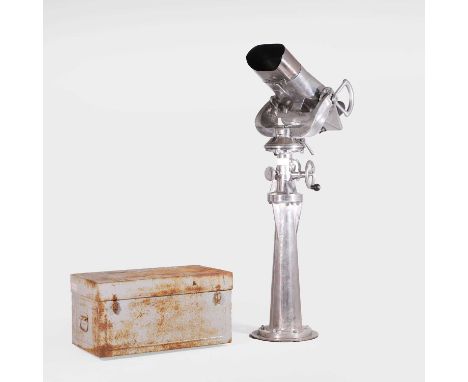 KOMZ (Kazan Optical Mechanical Plant), a pair of 20 x 110 Soviet Cold War Naval binoculars, mid-20th century, 20x magnificati