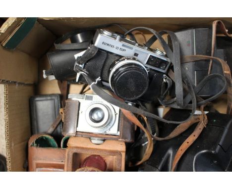 Vintage cameras, Kodak, Paxette etc (1 box) AF