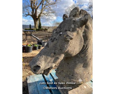 STONE HORSE BUST ON PLINTH AND TALL PILLAR, 255CM (H) / ITEM LOCATION: LINGFIELD (RH7), FULL ADDRESS WILL BE GIVEN TO SUCCESS