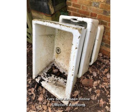 *3X GLAZED BUTLER SINKS, BIGGEST IS 76CM (W) X 61CM (D) X 37CM (H) / ITEM LOCATION: GU8, FULL ADDRESS WILL BE GIVEN TO SUCCES