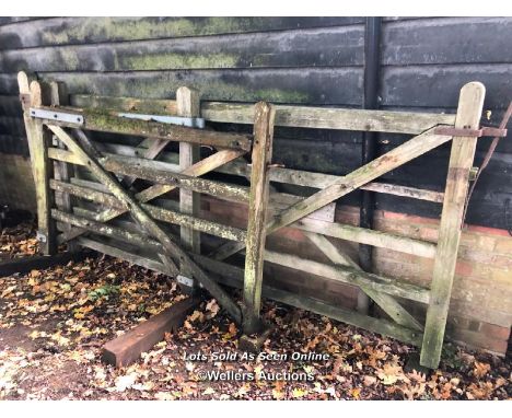 *3X FIELD GATES, VARIOUS SIZES WITH SOME FITTINGS / ITEM LOCATION: GU8, FULL ADDRESS WILL BE GIVEN TO SUCCESSFUL BIDDER