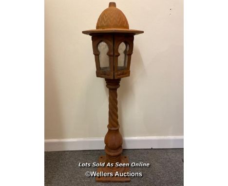 *PAIR CAST IRON LAMP POSTS - ONLY ONE SHOWN IN IMAGE - 100CM H / ITEM LOCATION: GUILDFORD, GU14SJ (WELLERS AUCTIONS), COLLECT