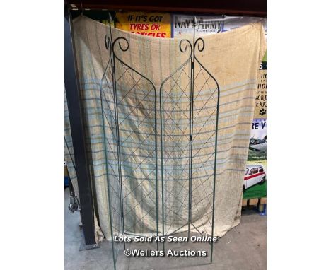 *PAIR BI-FOLD LATTICE SPIRES - 205CM H / ITEM LOCATION: GUILDFORD, GU14SJ (WELLERS AUCTIONS), COLLECTION FOR THIS LOT WILL BE
