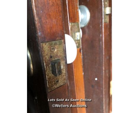 *6X PANEL PINE DOORS WITH PORCELAIN HANDLES, SOME WITH LOCK INSERTS, 196CM (H) X 76CM (W) / ITEM LOCATION: GU8, FULL ADDRESS 