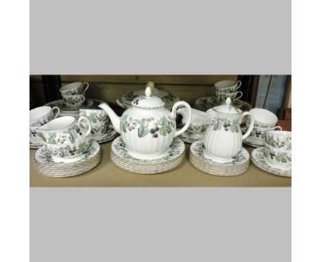 A Royal Worcester Lavinia pattern part tea and dinner service