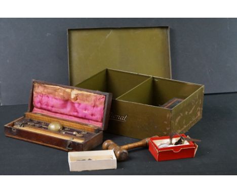 A small group of mixed collectables to include a cased SACCHAROMETER / Vintage Alcohol Density, watches, gavel...etc.. 