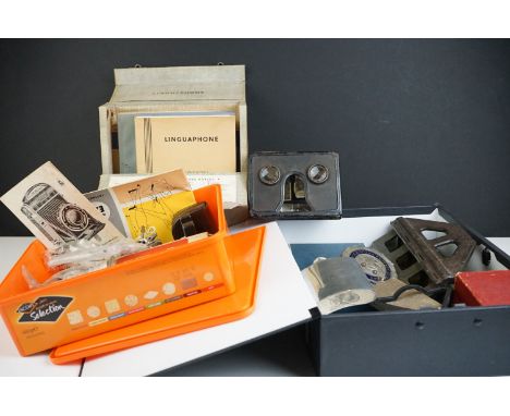 A group of mixed collectables to include coins, car badges, light meter, snuff box, magnifying glass ...etc. 