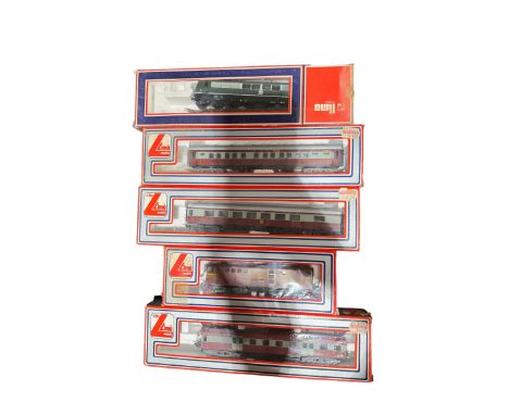 Lima HO gauge South African Outline rolling stock, comprising 209651 dummy locomotive no. E919, 208129 suburban train no. 890