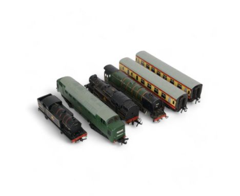 Four Hornby Dublo locomotives, including 3232 Co-Co Diesel Electric locomotive, together with two coaches, collection of good