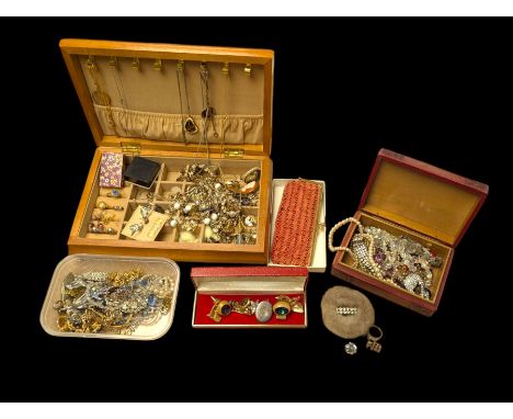 Silver jewellery, including rings and locket, together with a collection of costume jewellery