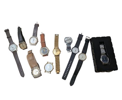 Collection of wristwatches, including Accurist, Casio and Sekonda examples