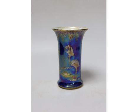 A Carltonware 'stalk' pattern lustre sleeve vase, numbered 2932, 15cm