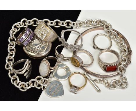 A SELECTION OF SILVER AND WHITE METAL JEWELLERY, to include a Tiffany &amp; Co 'Return To Tiffany &amp; Co' necklace, a Pando