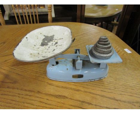 Vintage Harper kitchen scales 