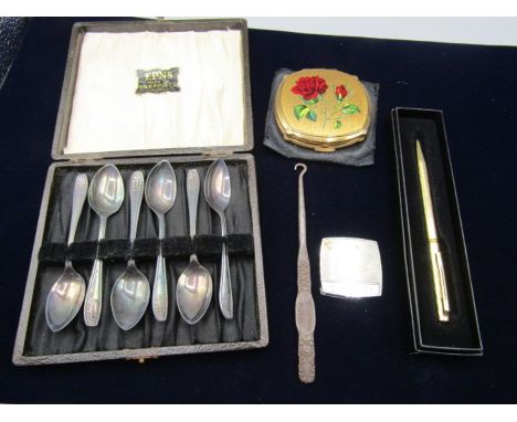 A collectors lot- Strattons compact, pen, silver plated spoon set and vintage button/boot hook