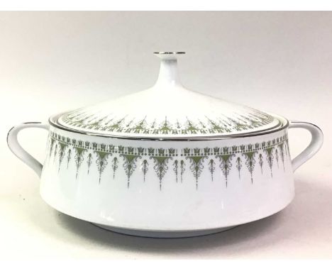 NORITAKE PART DINNER AND TEA SERVICE, KAMBROOK PATTERN comprising cups, saucers, side plates, dinner plates, tureens, bowls a