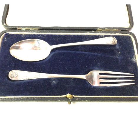 GEORGE V SILVER CUTLERY SET, ROBERT PRINGLE & SONS, SHEFFIELD, SHEFFIELD 1922 comprising a fork and spoon, each engraved with