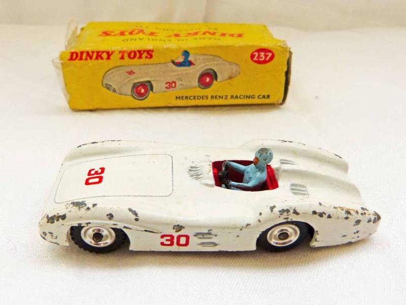 dinky toys cooper racing car 240