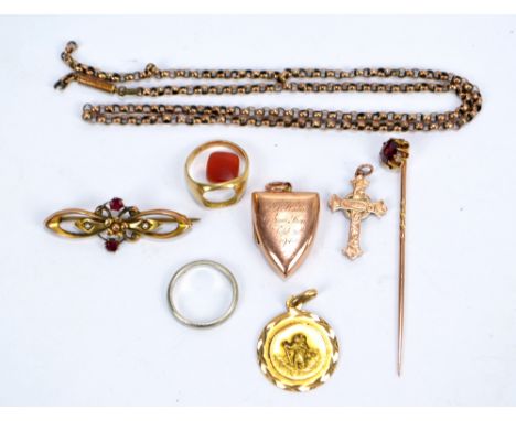 A small group of predominantly gold jewellery including an 18ct yellow gold St. Christopher circular pendant, am 18ct white g