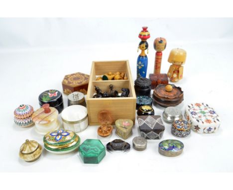 A small collection of trinket boxes to include pietra dura floral decorated example and an Irish oak and malachite box, also 