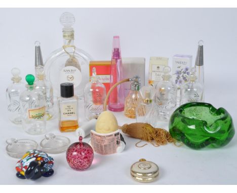 A collection vintage 20th Century perfume scent bottles. Inlcuding; unopened Yardley, London, Eau De Toilette, Bronnley, L'ai