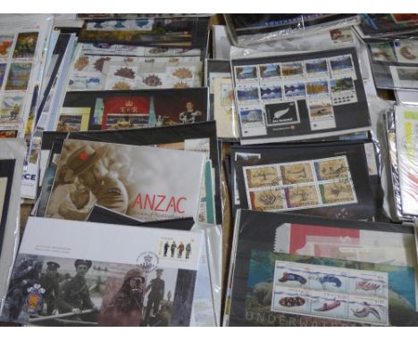 SELECTION OF AUSTRALIAN /NEW ZEALAND CANADA POSTAGE STAMPS AND FIRST DAY COVERS