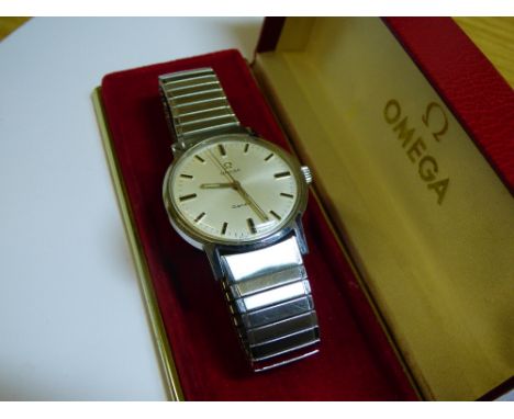 VINTAGE BOXED GENTLEMANS OMEGA WRISTWATCH ON EXPANDING STRAP WITH CERTIFICATE OF AUTHENTICITY 
