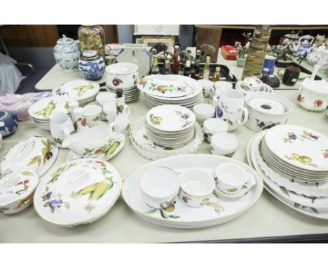 MODERN ROYAL WORCESTER 'EVESHAM' PATTERN PART DINNER AND TEA SERVICE 