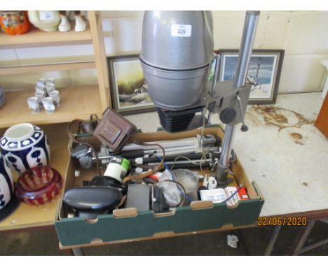 BOX OF VARIOUS PHOTOGRAPHIC EQUIPMENT INCLUDING A VINTAGE GNOME “BETA II” ENLARGER, ENSIGN FOLDING CAMERA, PRAKTICA SLR BODY 