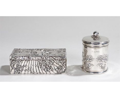 Edward VII silver pot and cover, London 1903, makers William Hutton & Sons Ltd, the lid with berry form finial, the body with