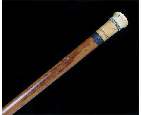 19th Century publicans measure walking stick, the ivory cap unscrewing to reveal an interior measuring stick, (af), 93.5cm lo