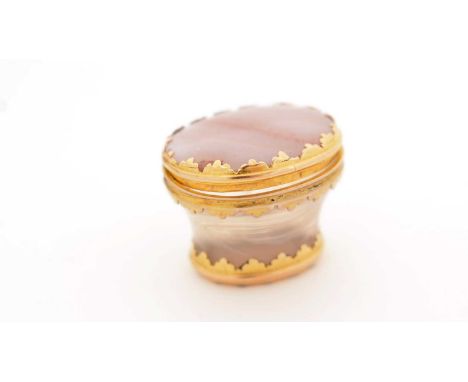 A rare mid 18th Century gold-mounted miniature snuff mull, with a waisted banded agate body and cover, scalloped, lappet bord