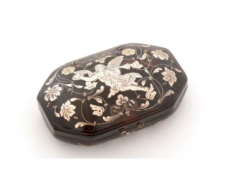 A William and Mary tortoiseshell snuff box, of canted rectangular form with "squeeze" opening, with a slightly domed cover, i