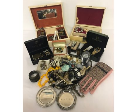 A box of assorted vintage jewellery and costume items to include watches, gloves &amp; jewellery boxes. An Assortment of misc