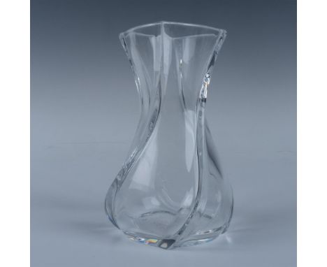 Beautiful thick crystal vase Baccarat acid mark at the bottom. Elegant vase combines modern and classic styles, showing timel