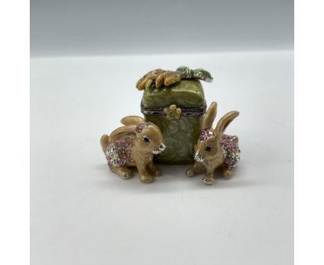 Beautiful tiny trinket box with enamel and colorful crystals. Jay Strongwater stamp on the bottom. Dimensions: 1.25"L x 1.75"