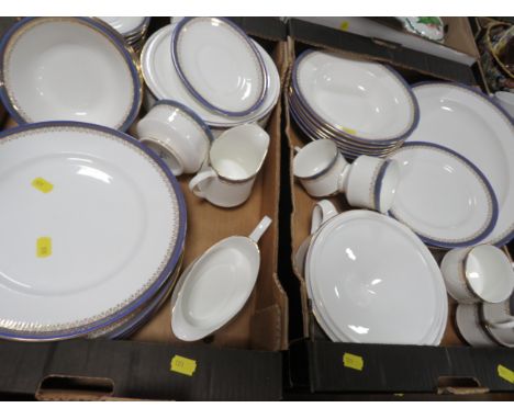 Two trays of Paragon Sandringham tea/dinnerware 