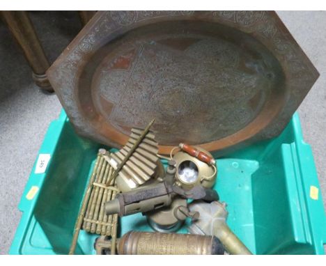 A small tray of assorted metal ware to include a vintage Desmo fire extinguisher 