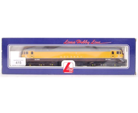 A Lima Silver Fox Models 00 gauge railway trainset locomotive ' Kestrel ' HS 4000 Hawker Siddeley. Within the original box.&n