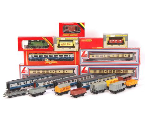 A collection of assorted boxed 00 gauge rolling stock carriages, to include; 3x Lima Models carriages, R252 Hornby Railways l